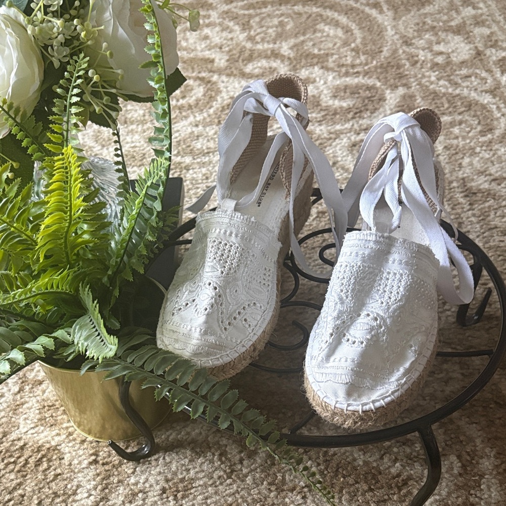Montego Bay Club White Lace Espadrilles
